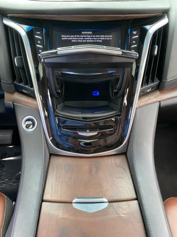 2019 Cadillac Escalade Image 22
