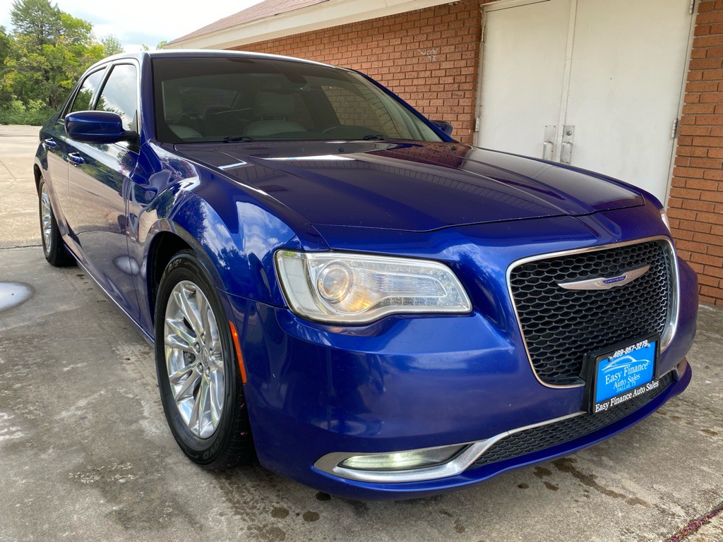 2019 Chrysler 300 Image 17