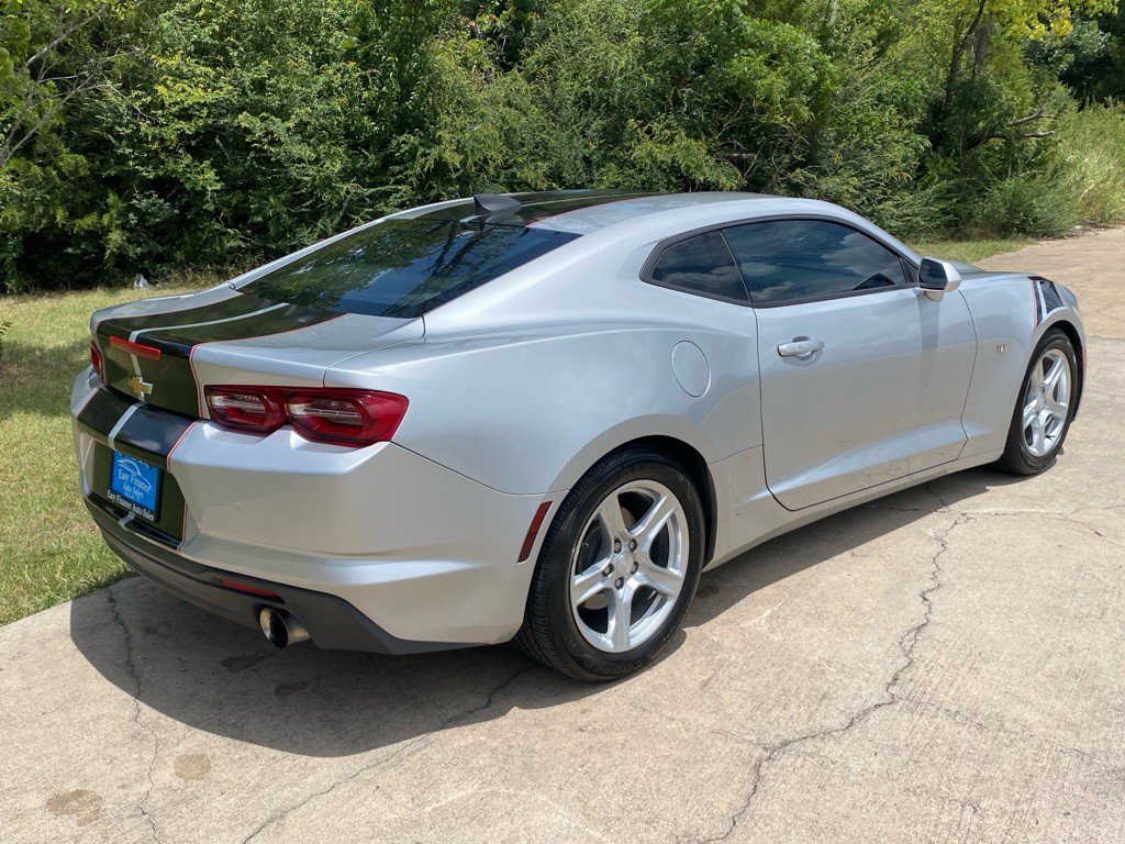 2019 Chevrolet Camaro Image 4