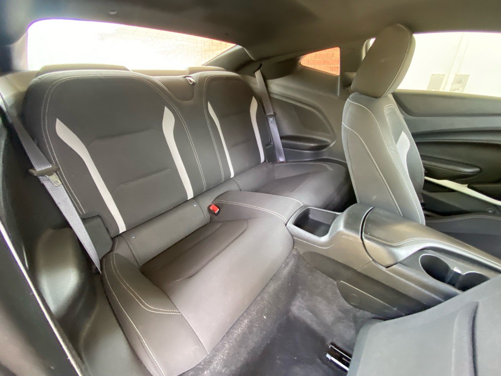 2019 Chevrolet Camaro Image 11