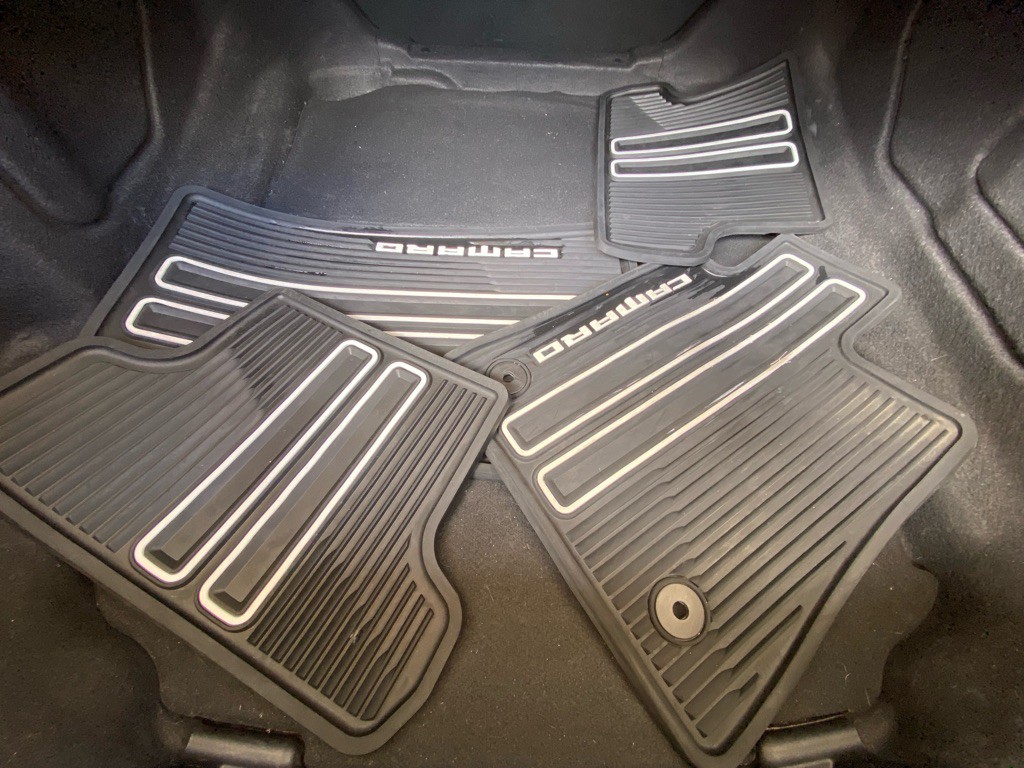 2019 Chevrolet Camaro Image 16
