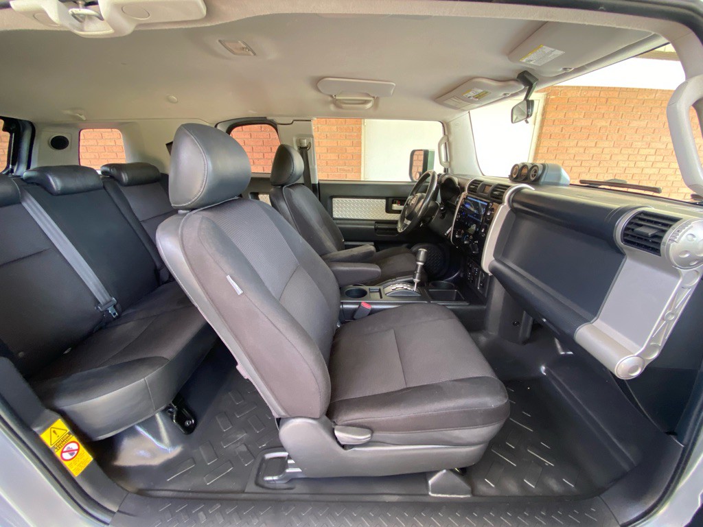 2007 Toyota FJ Cruiser Image 13