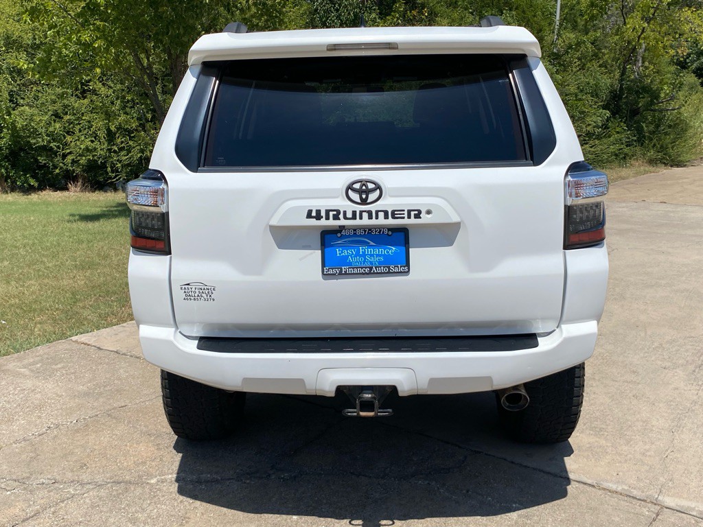 2016 Toyota 4Runner Image 5