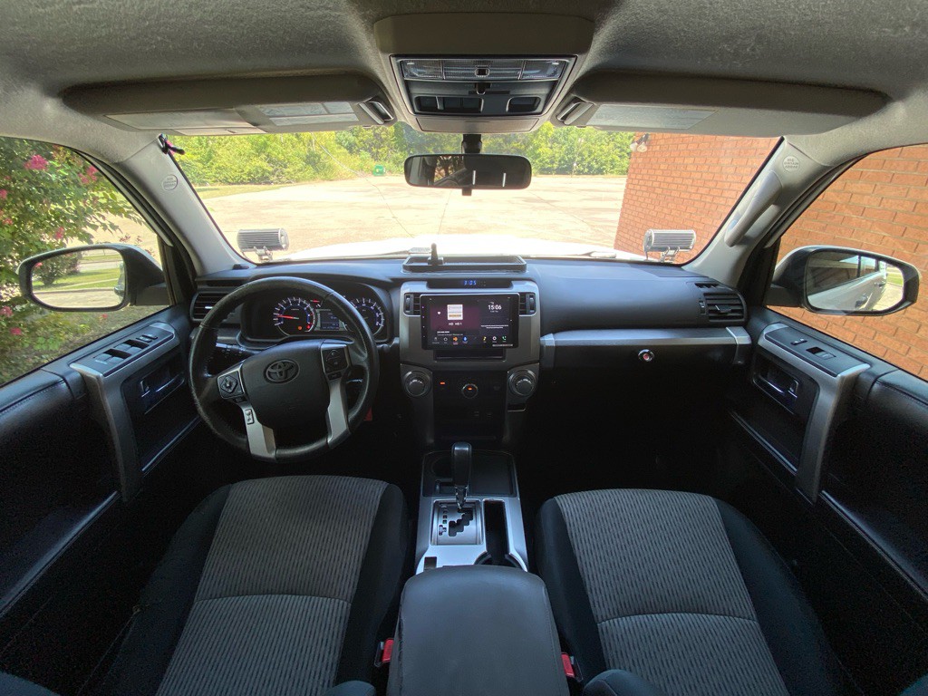 2016 Toyota 4Runner Image 14