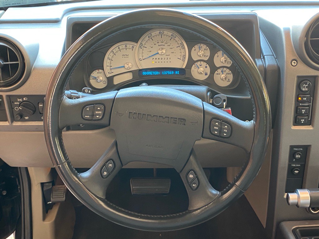 2003 HUMMER H2 Image 17