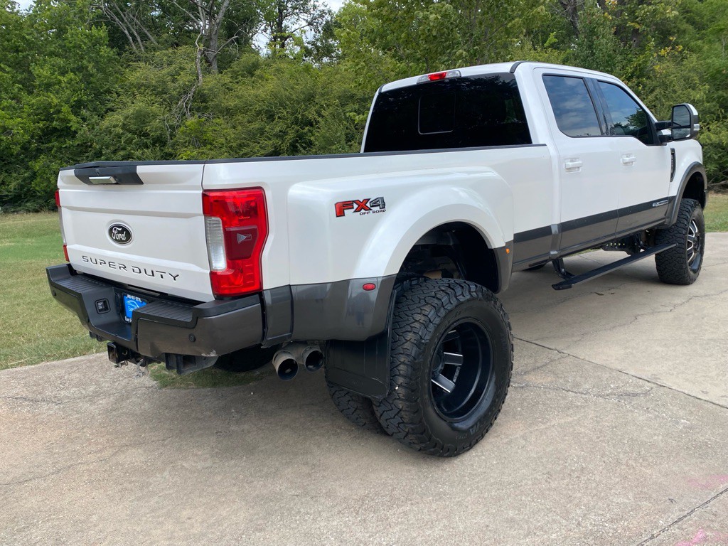 2017 Ford F-350 Image 6