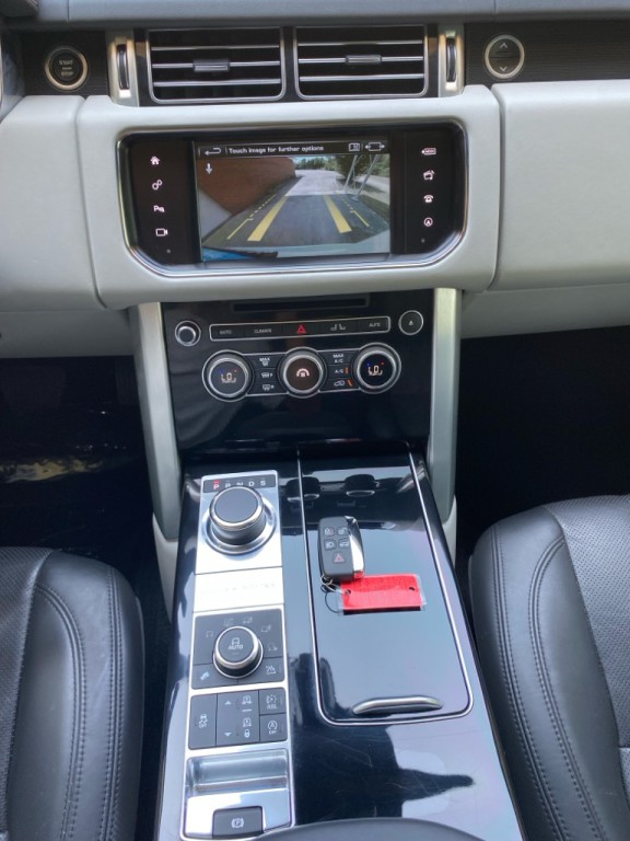 2016 Land Rover Range Rover Image 22