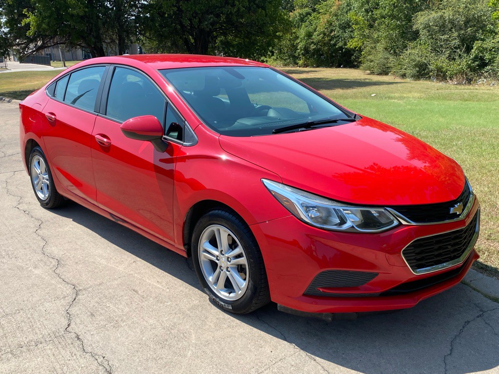 2018 Chevrolet Cruze Image 3