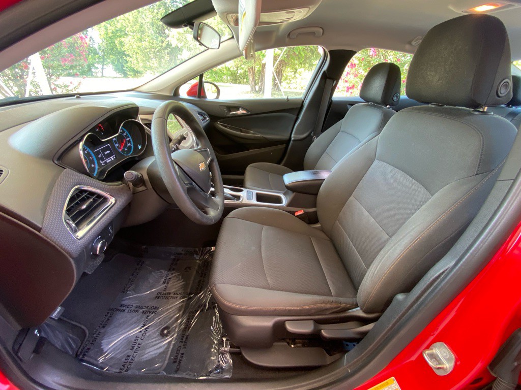 2018 Chevrolet Cruze Image 9