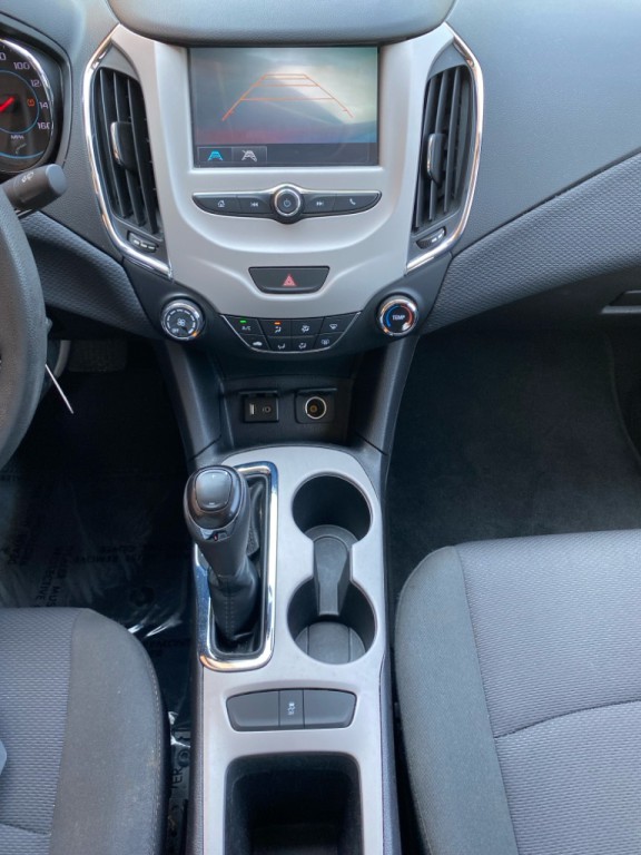 2018 Chevrolet Cruze Image 16