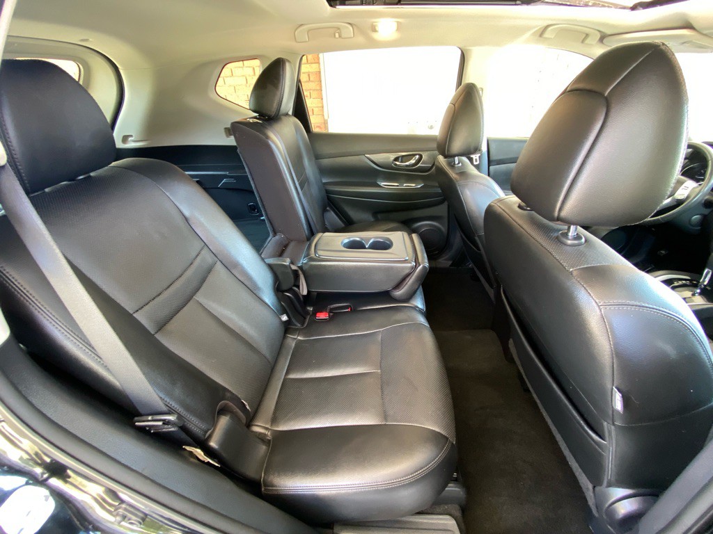 2016 Nissan Rogue Image 12