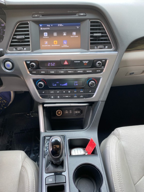 2017 Hyundai Sonata Image 17