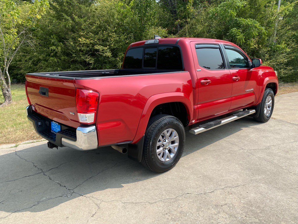 2016 Toyota Tacoma Image 4