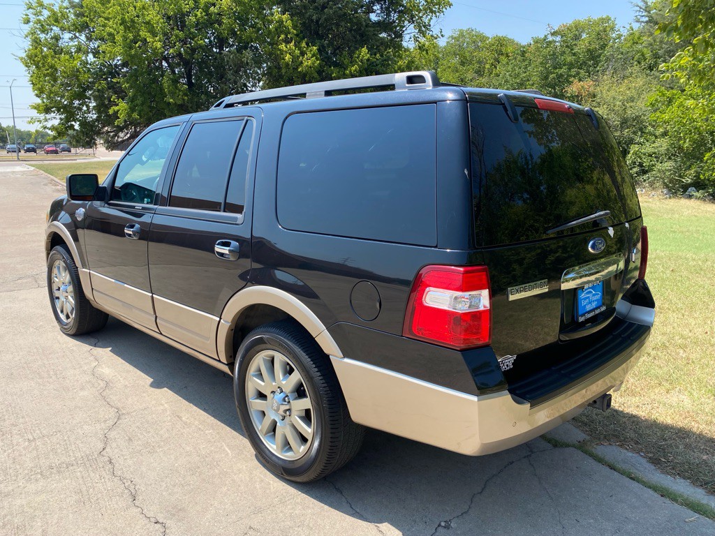 2011 Ford Expedition Image 4