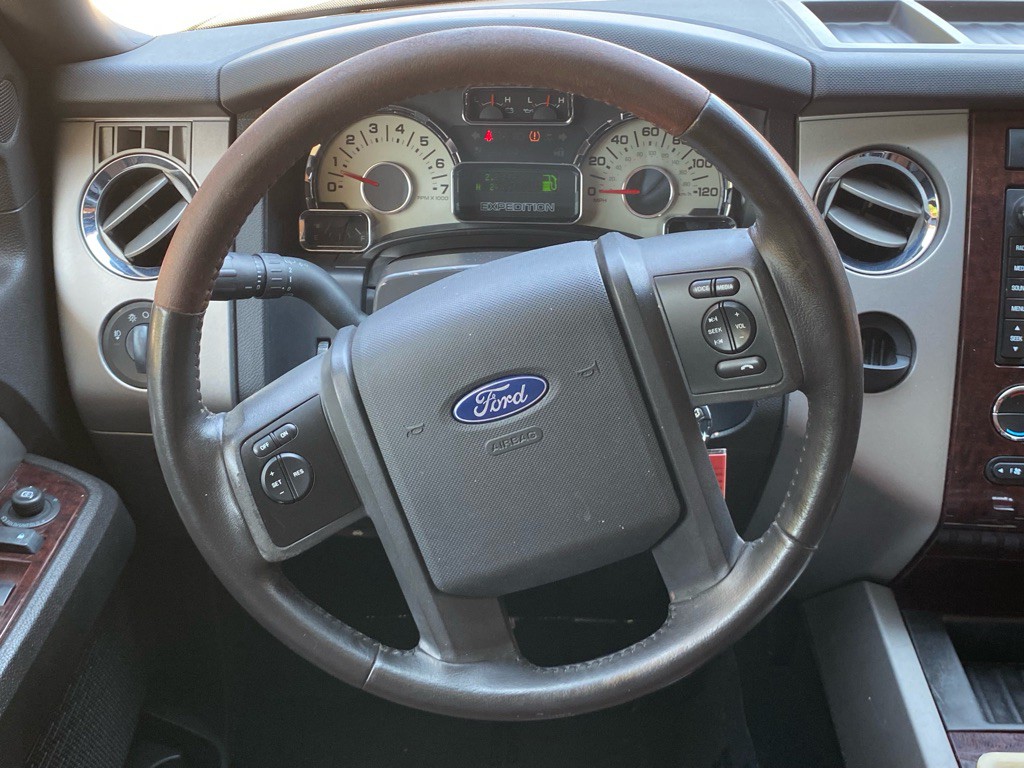 2011 Ford Expedition Image 17