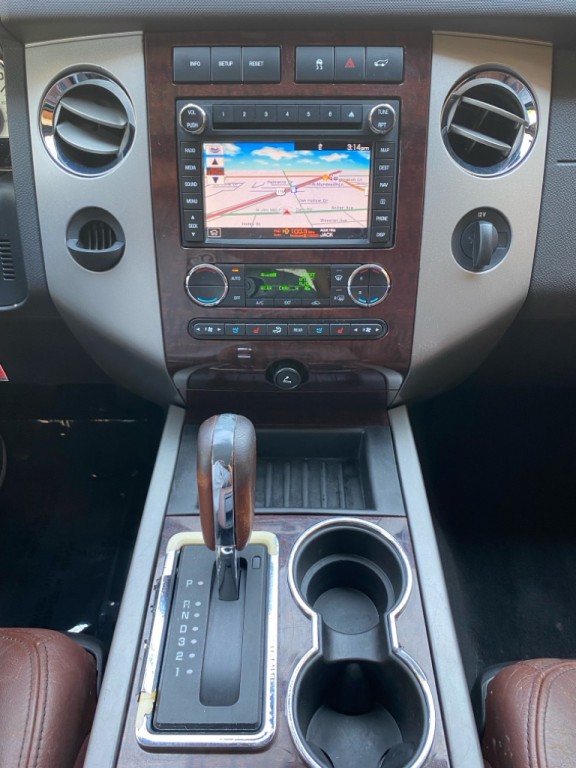 2011 Ford Expedition Image 18