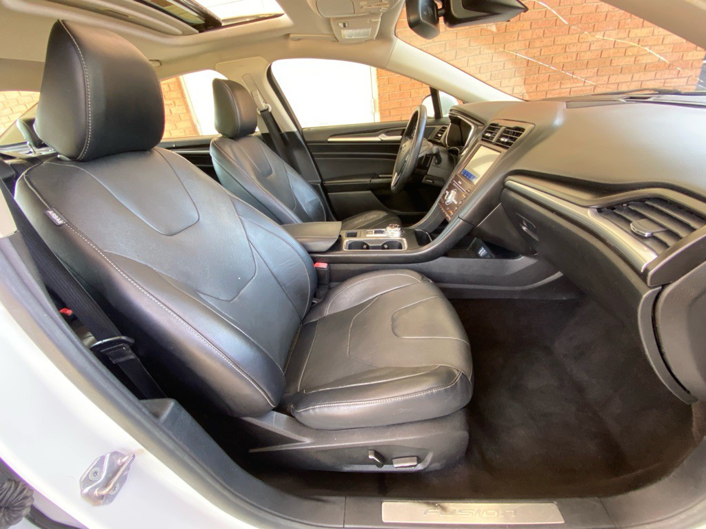 2020 Ford Fusion Image 13