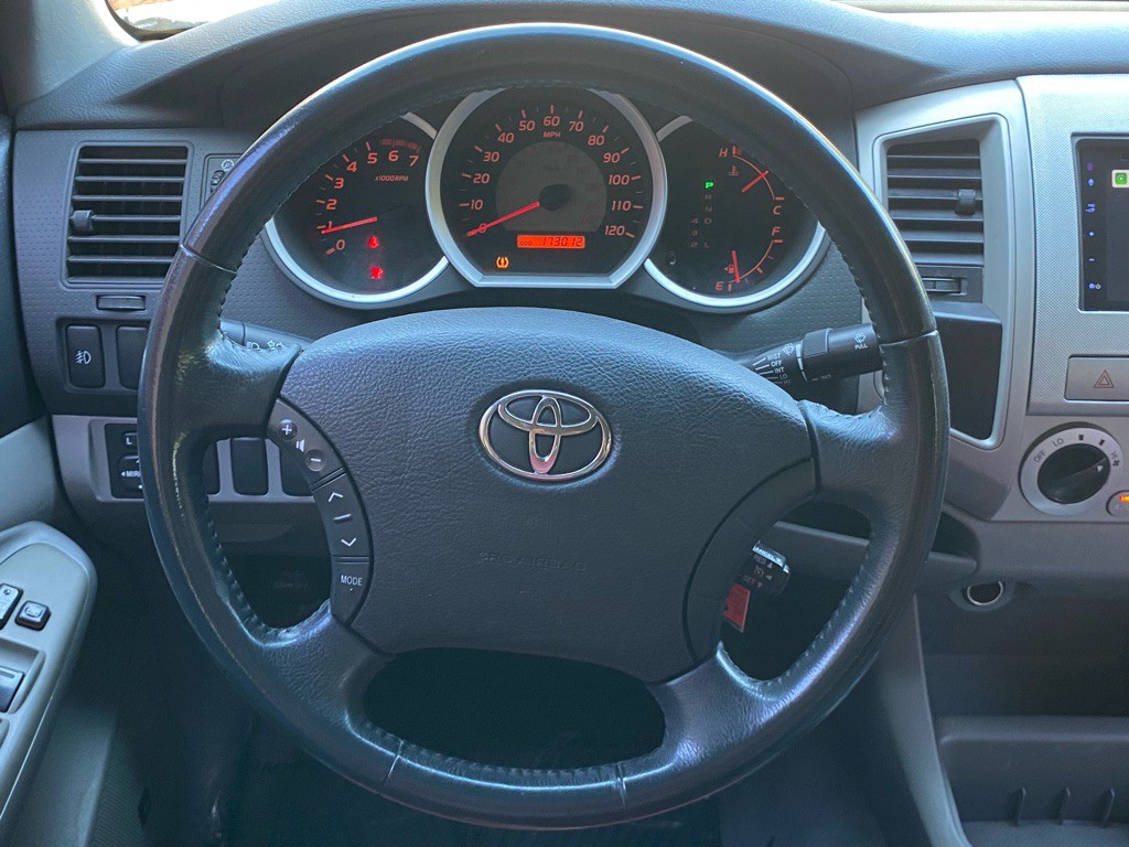 2006 Toyota Tacoma Image 17