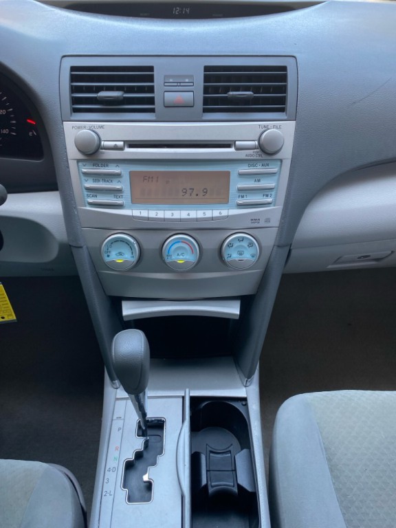 2009 Toyota Camry Image 16