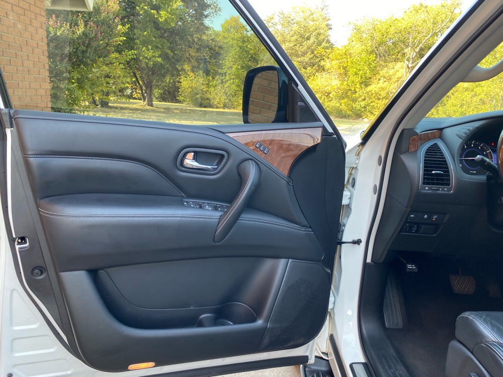 2018 INFINITI QX80 Image 7