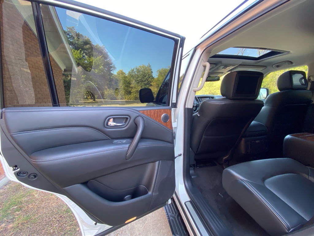 2018 INFINITI QX80 Image 8