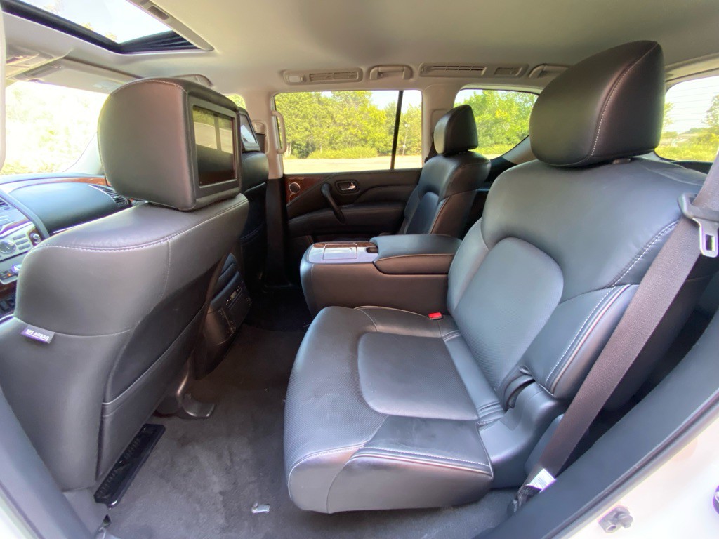 2018 INFINITI QX80 Image 9