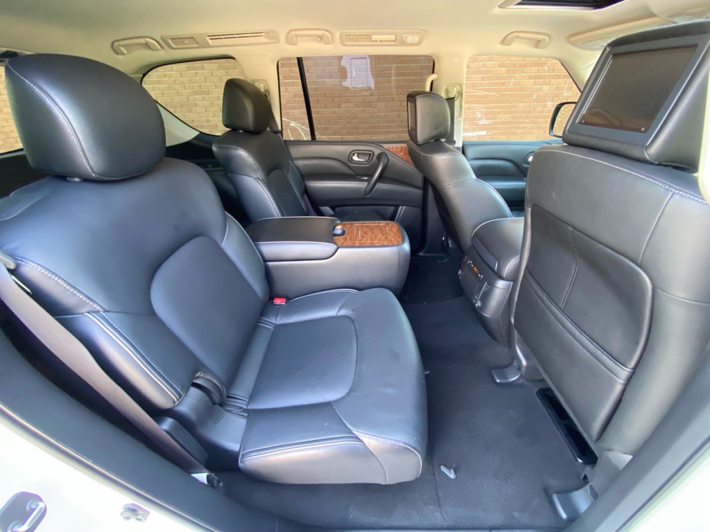 2018 INFINITI QX80 Image 11