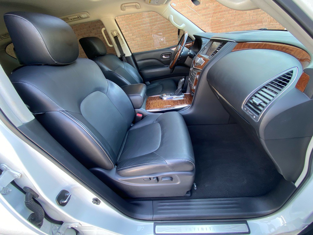 2018 INFINITI QX80 Image 14