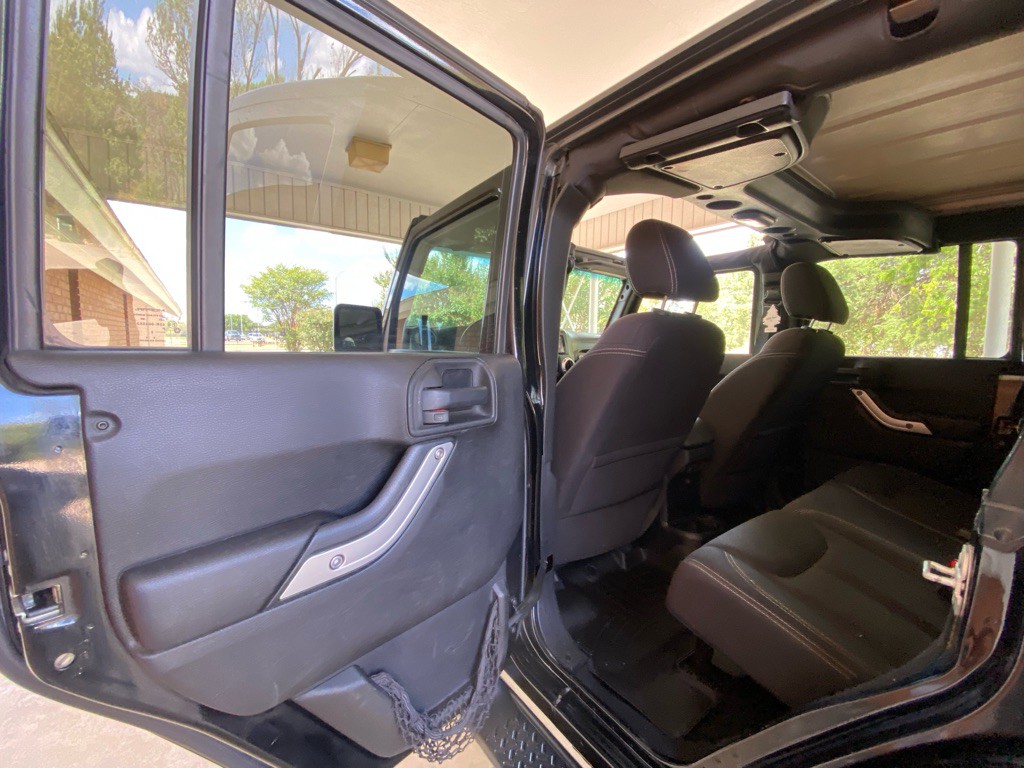 2015 Jeep Wrangler Image 11