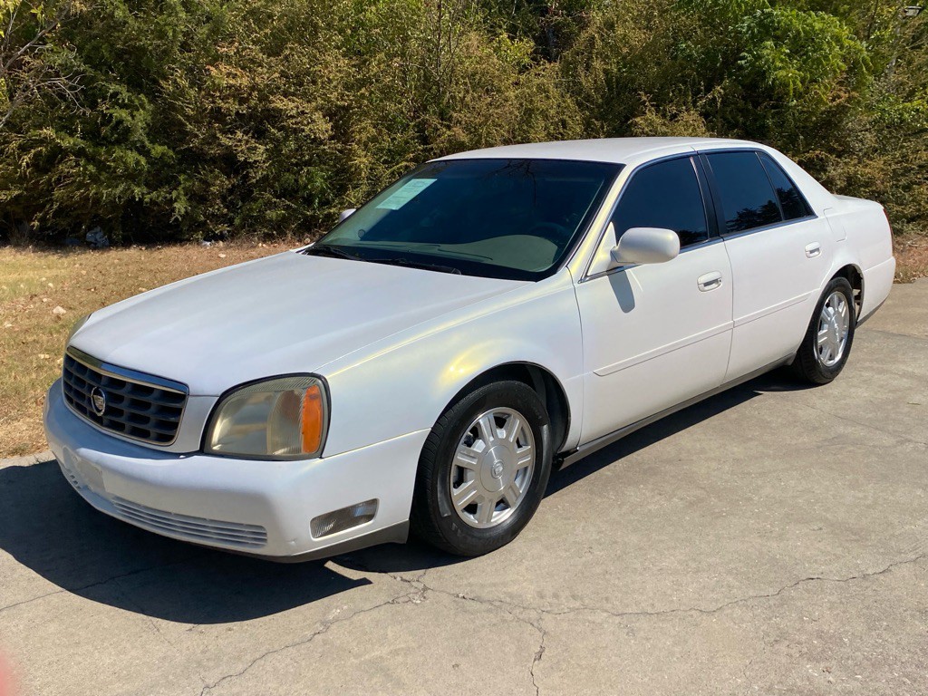 2004 Cadillac DeVille Image 3
