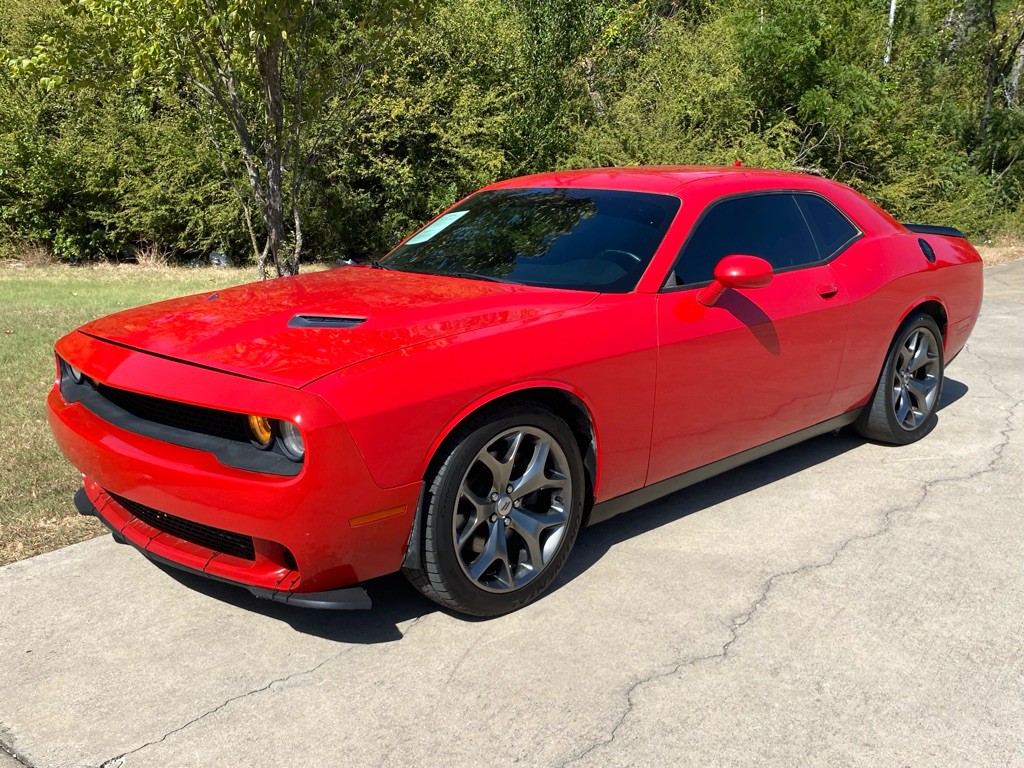 2017 Dodge Challenger Image 1