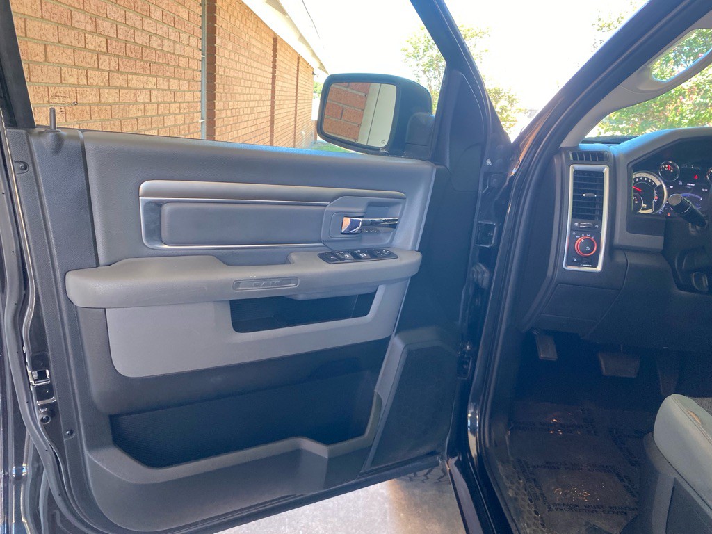 2017 RAM 1500 Image 8
