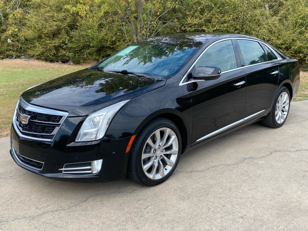 2017 Cadillac XTS Image 1
