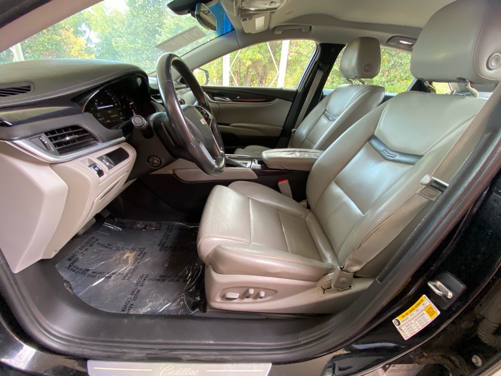 2017 Cadillac XTS Image 8