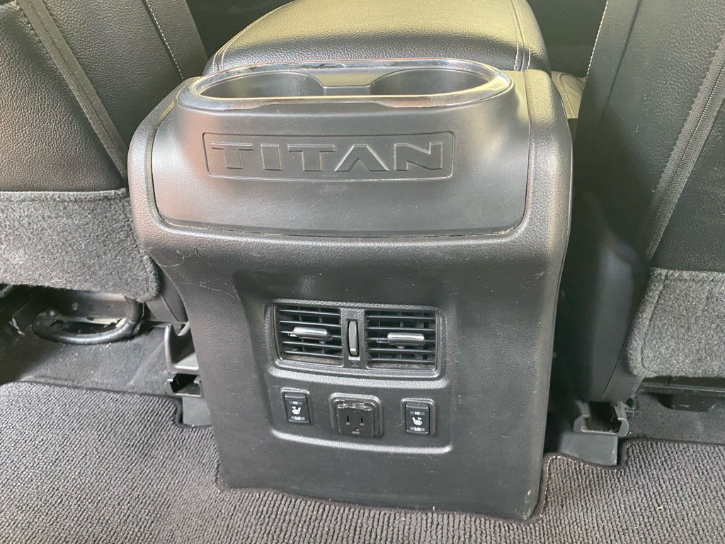 2017 Nissan Titan Image 12