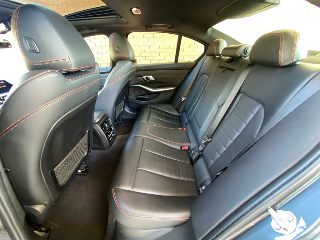 2019 BMW 3 Series Image 11