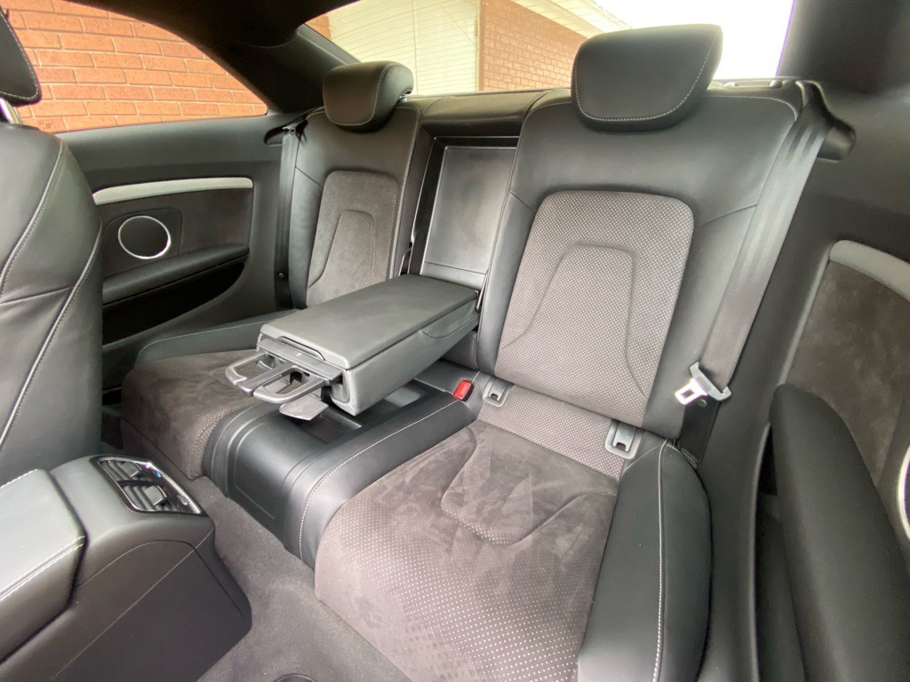 2010 Audi A5 Image 10
