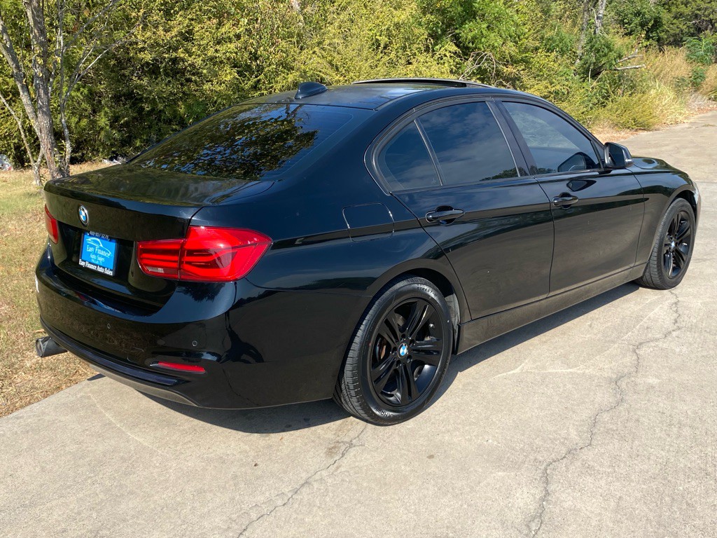 2017 BMW 3 Series Image 6
