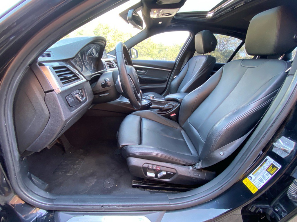 2017 BMW 3 Series Image 8