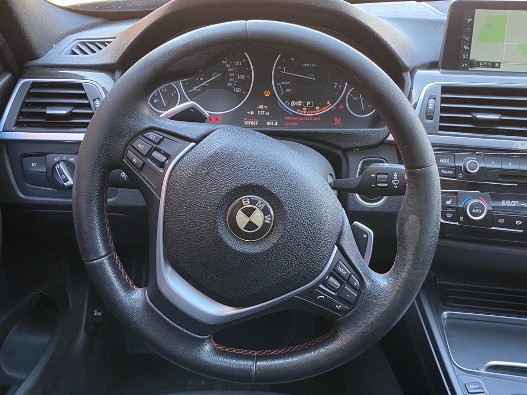 2017 BMW 3 Series Image 14