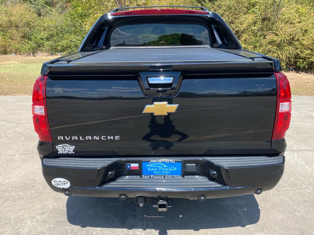 2013 Chevrolet Avalanche Image 5