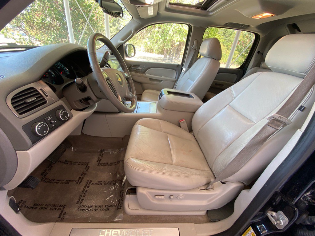 2013 Chevrolet Avalanche Image 9