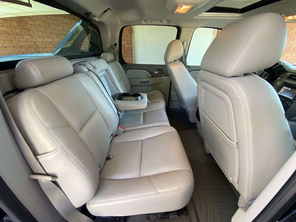2013 Chevrolet Avalanche Image 13