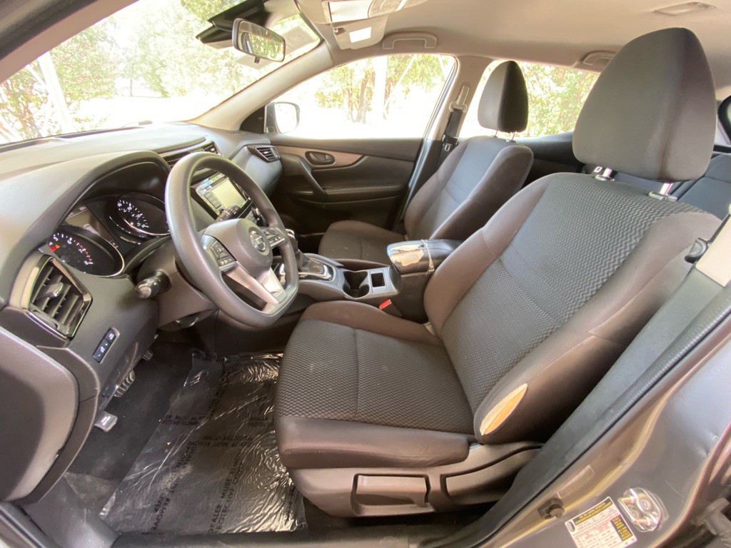 2020 Nissan Rogue Image 9
