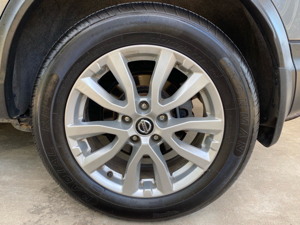 2020 Nissan Rogue Image 18