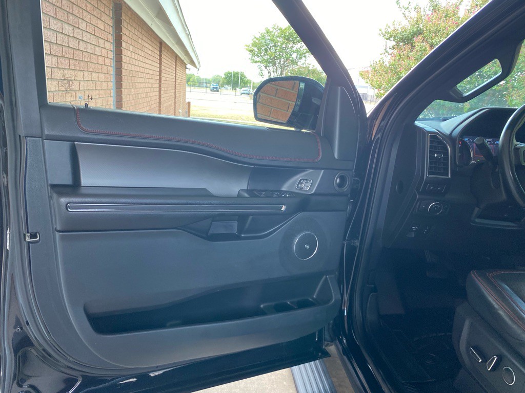 2021 Ford Expedition Image 8