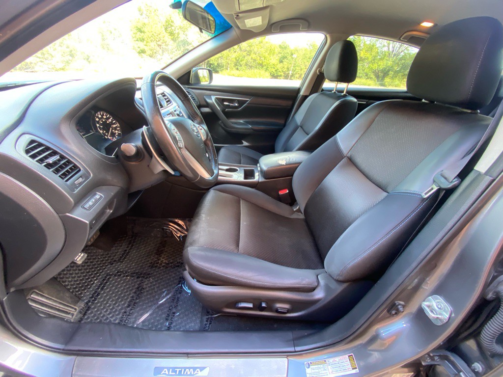 2018 Nissan Altima Image 8
