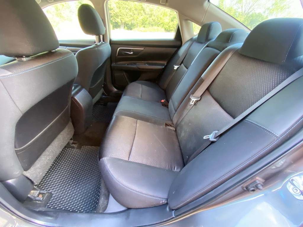 2018 Nissan Altima Image 10