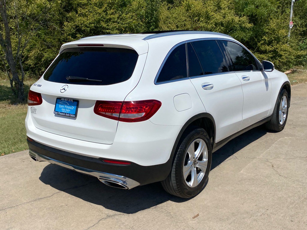 2017 Mercedes-Benz GLC-Class Image 4