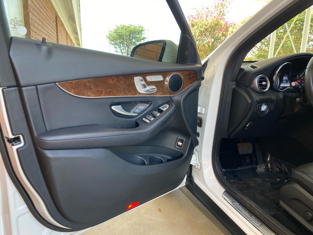 2017 Mercedes-Benz GLC-Class Image 7